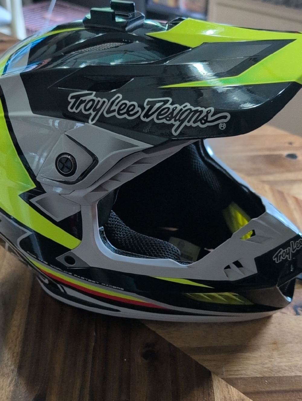 Troy Lee Designs MX Helmet - Black & Neon Yellow